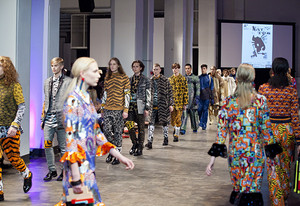 Näytös 14 fashion show, photo Mikko Raskinen